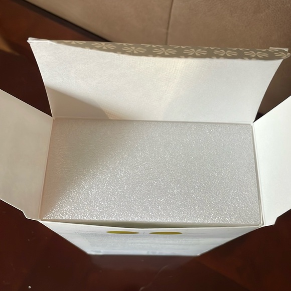 Tech Candy UV Sanitizer - Picture 5 of 13